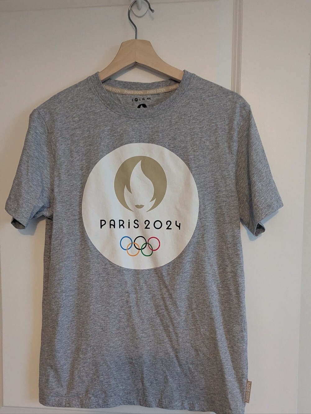 Official Licensed Merchandise, Paris 2024 Olympic Games, Unisex T-shirt Size M
